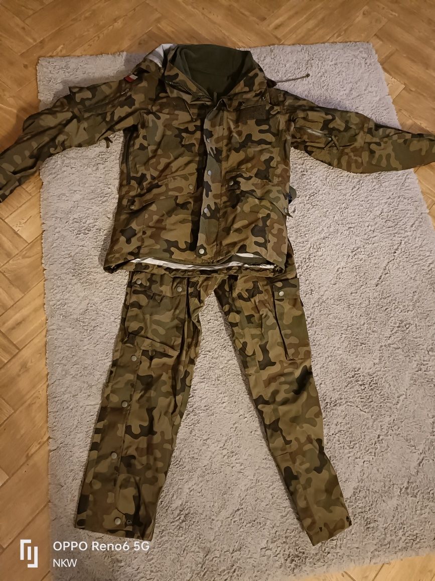 Kurtka wojskowa Gore-Tex, spodnie oraz ocieplacz