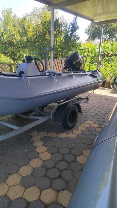 Barco Whaly 370 com motor Tohatsu