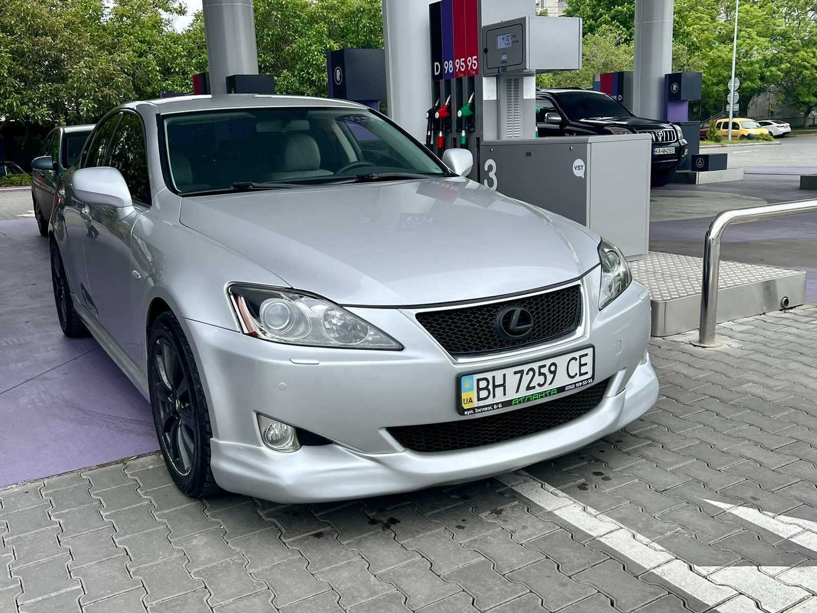 продажа авто Лексус IS