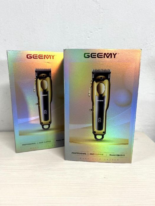 Машинка для стрижки волос Geemy GM-8015 вибрационная с насадками