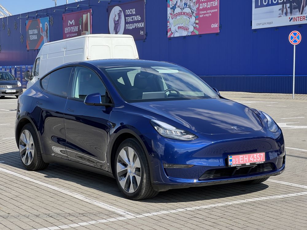 Tesla Model Y Long Range Dual Motor