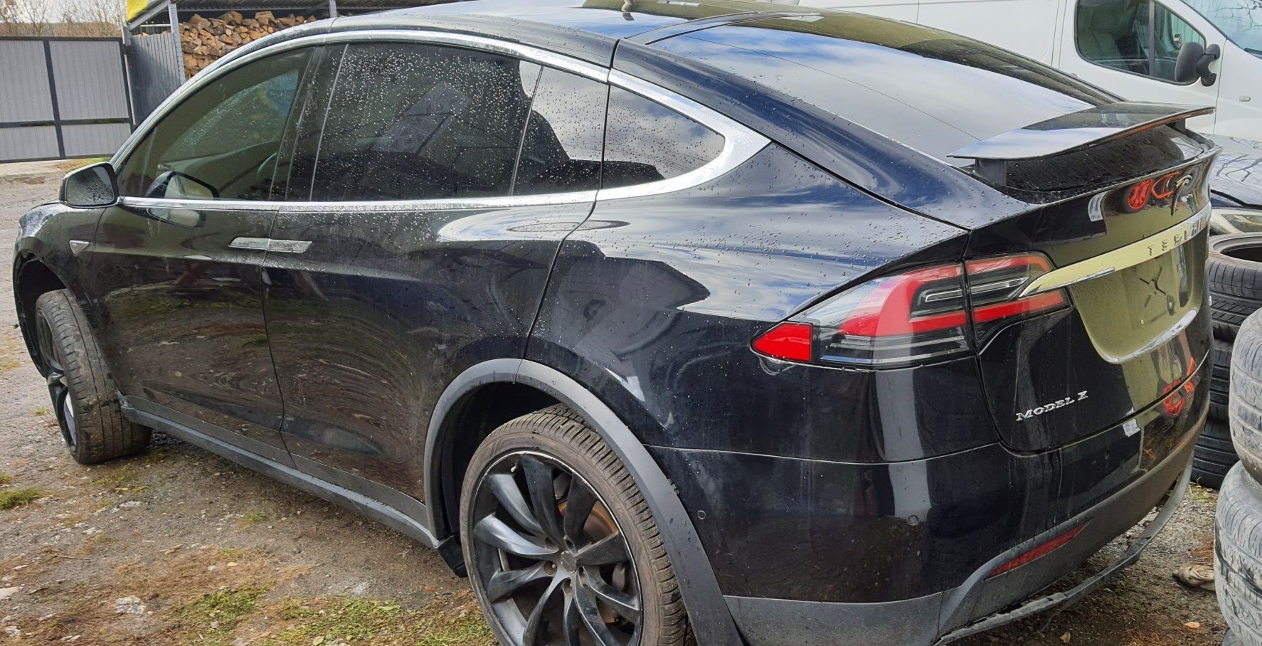 Розборка Tesla Model X P90D Signature