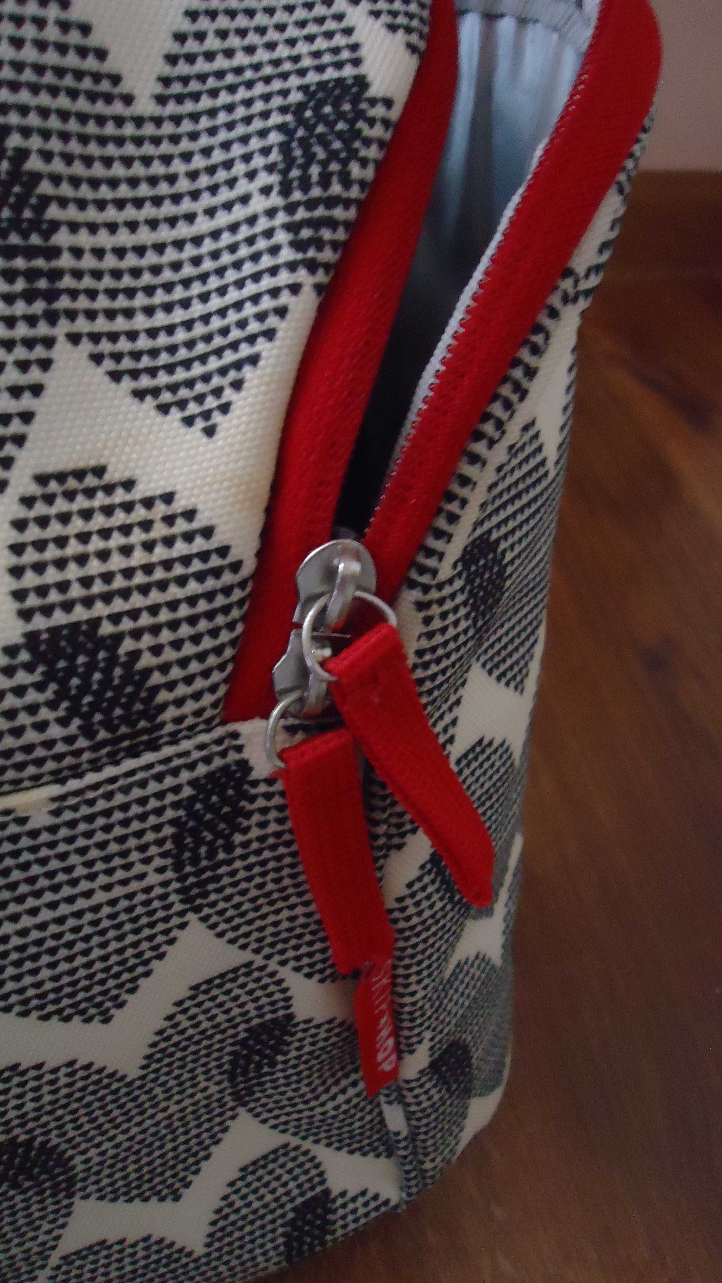 etui na butelkę Tommee Tippee termoopakowanie SKIP HOP etui na butelki