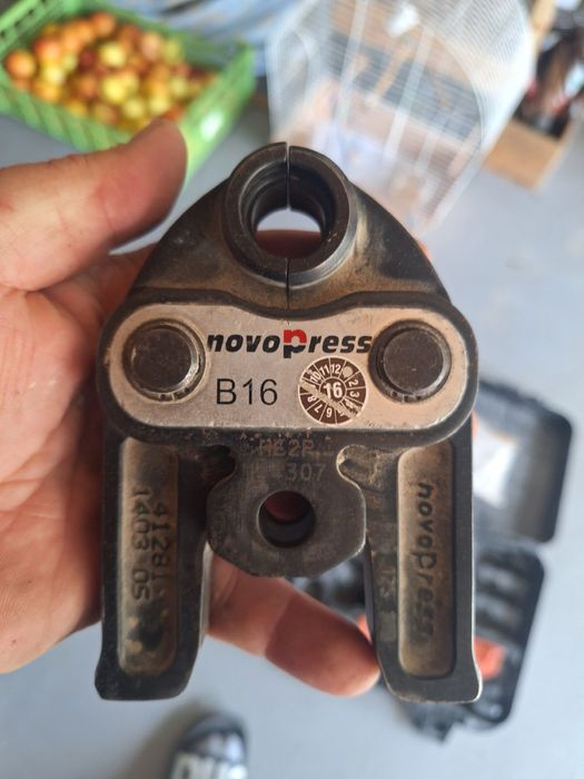 Продам прес для металопластикових труб