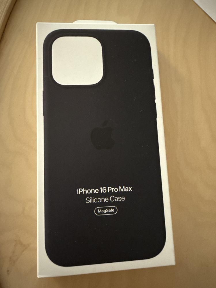 Novo iPhone 16 Pro Max capa silicone preto Magsafe Apple