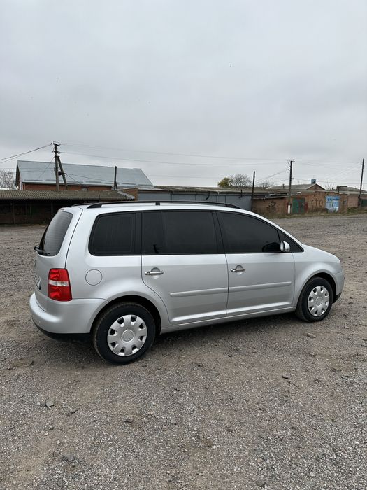 Volkswagen Touran 2005 року | 1.6 бензин/газ | Гарна комплектація