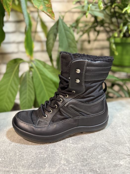 Зимние кожаные ботинки Ecco Gore-tex 39 р