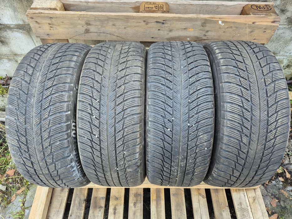 Opony zimowe  225/50/18 Bridgestone