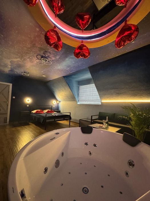 Pokój z jacuzzi / Apartament