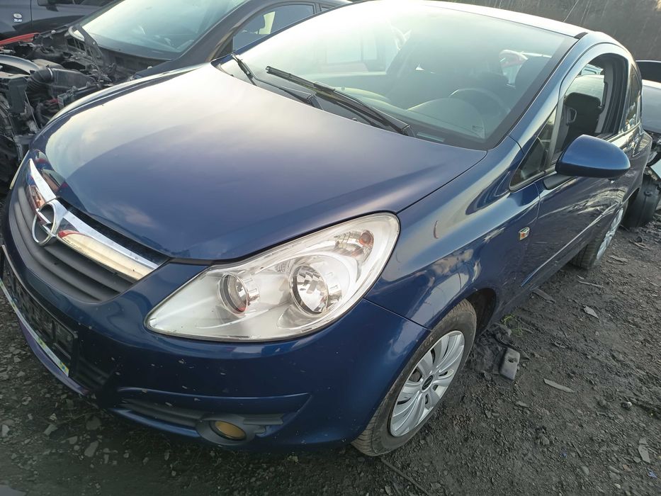 Opel Corsa D Z21B 3D drzwi przednie lewe FV dostawa