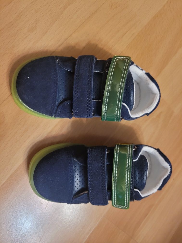 Półbuty sneakersy chłopięce CCC ACTION BOY rozmiar 24 NOWE
