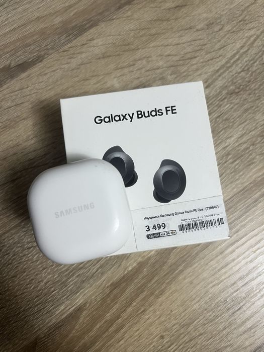 Навушник ОДИН В КЕЙСІ Galaxy Buds FE