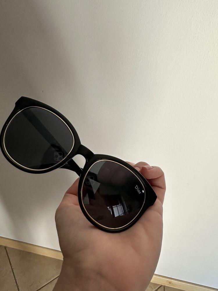 Okulary przeciwsłoneczne czarne eleganckie