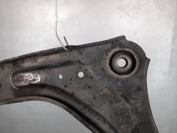 Braço de suspensão frente esquerdo RENAULT Laguna III (BT0/1)