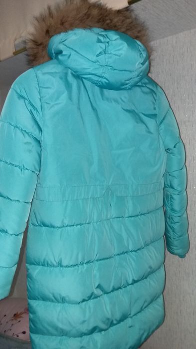 Пуховик на девочку 140