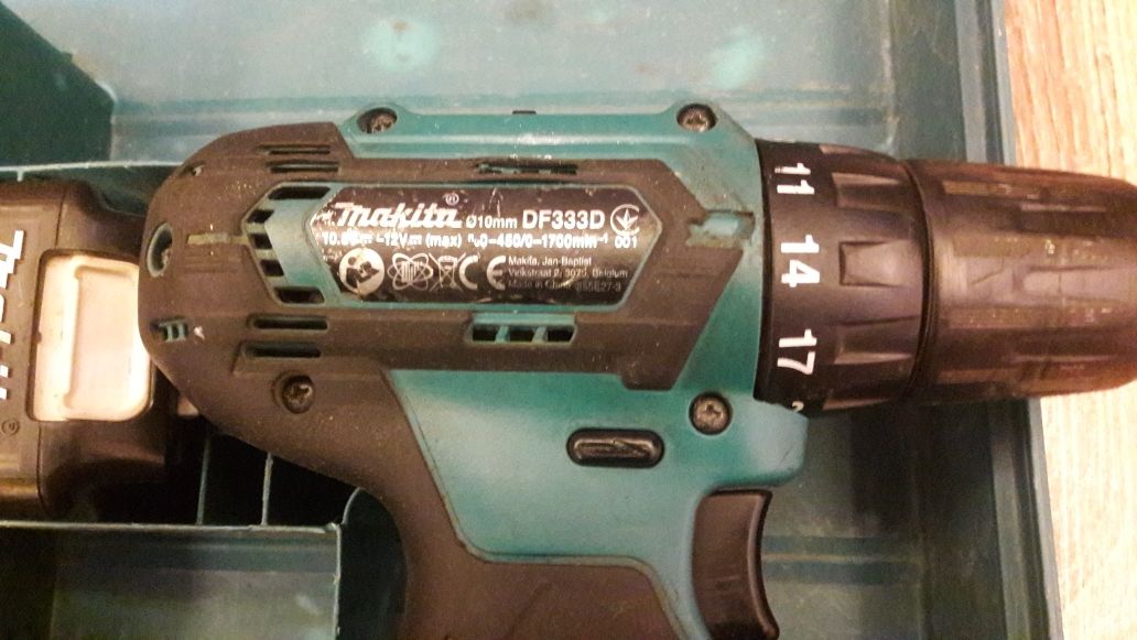 Шуруповерт Makita DF333D