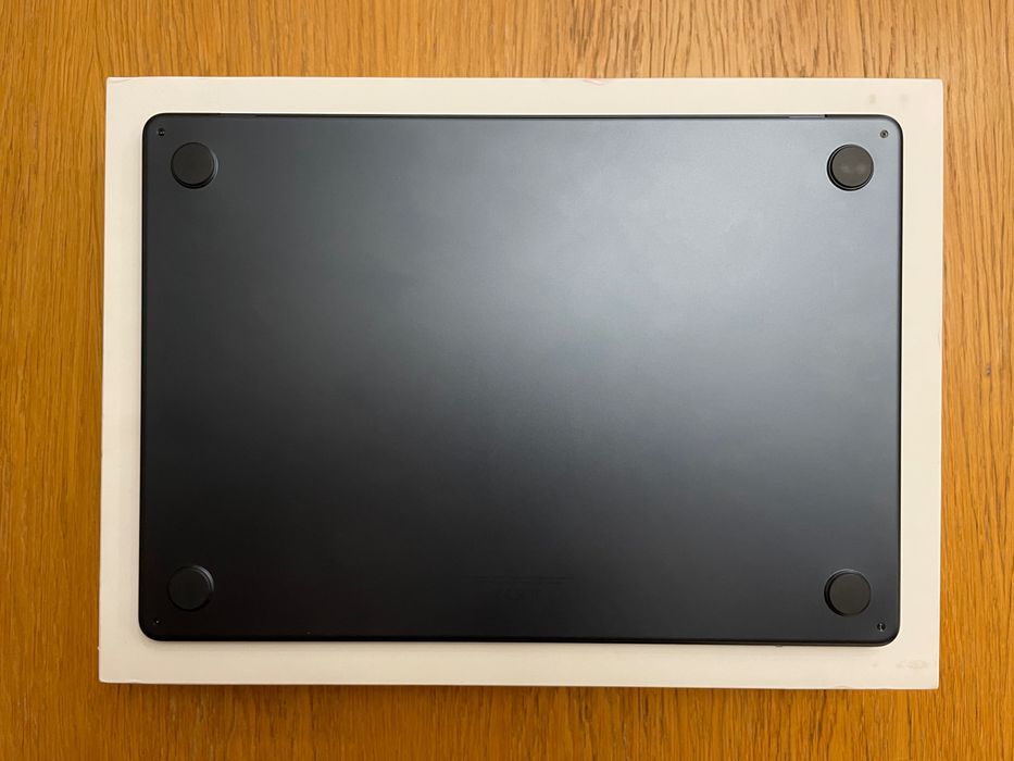 Apple MacBook Air 2023 M2, 15 cali, 16 GB/512 SSD stan idealny