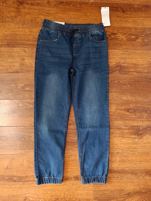 Світшоти, спортивні штани, джинси, реглани, костюми , футболки, боксер