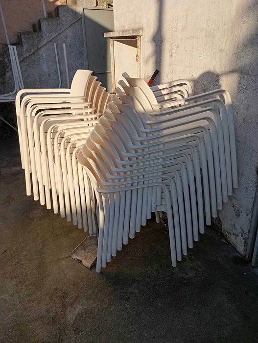 Mesas e cadeiras de esplanada