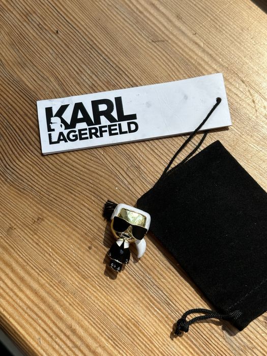 Брошка значок Karl Lagerfeld оригінал