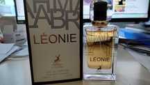 Léonie Maison Alhambra , podobny do Libre YSL