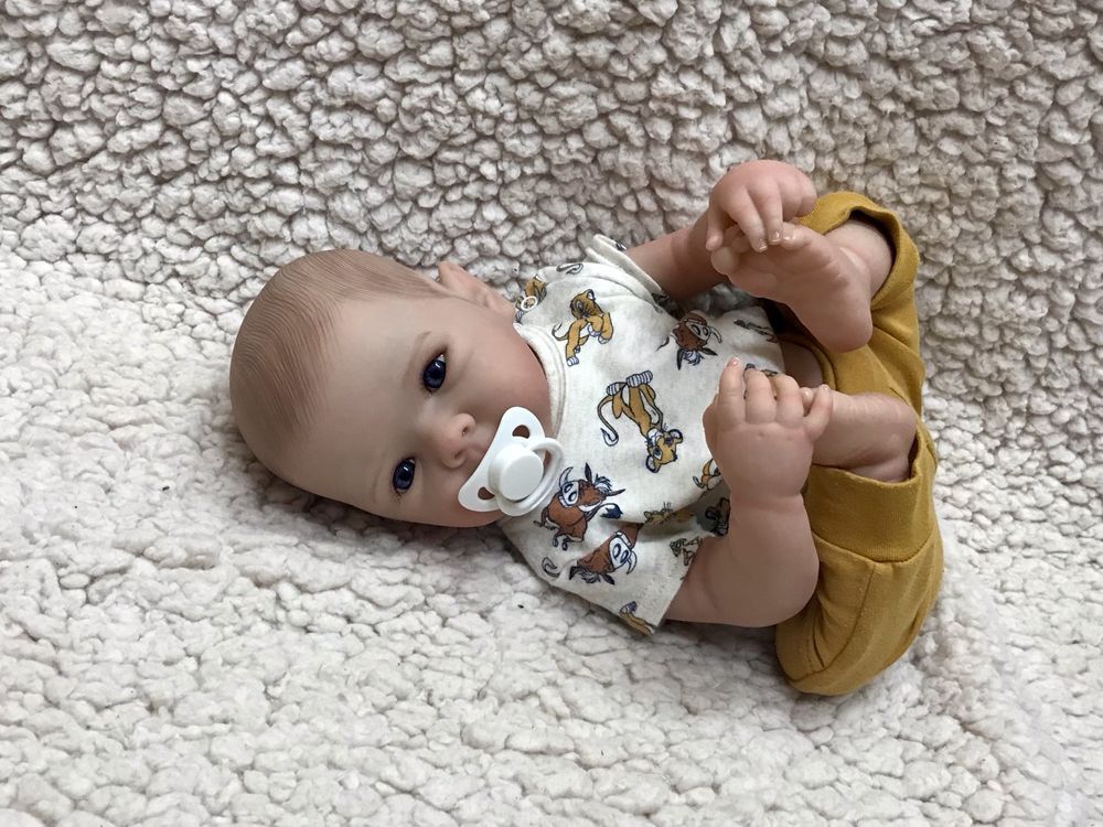 Lalka typu reborn z wyprawka dziewczynka