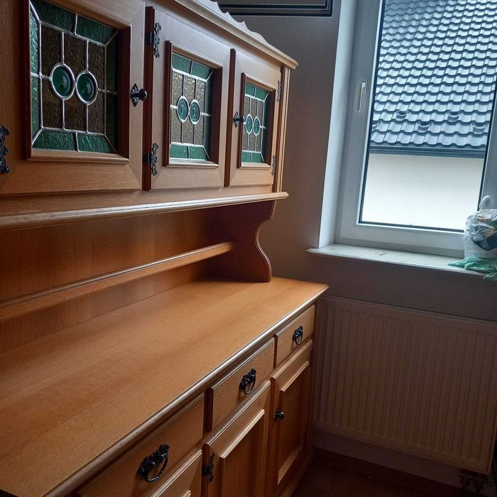 sprzedam jasny kredens drewniany