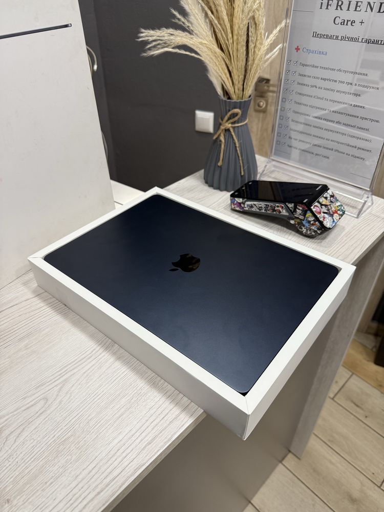 Macbook AIR M2 15’ 8/512gb midnight. Повний комплект