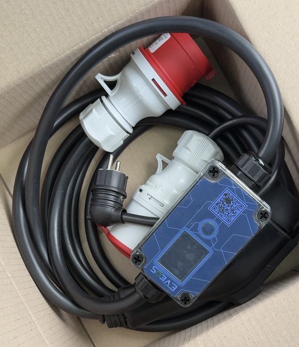 Зарядний пристрій Eveus 7-48А Tesla NACS Type 1 Туре 2 GBT