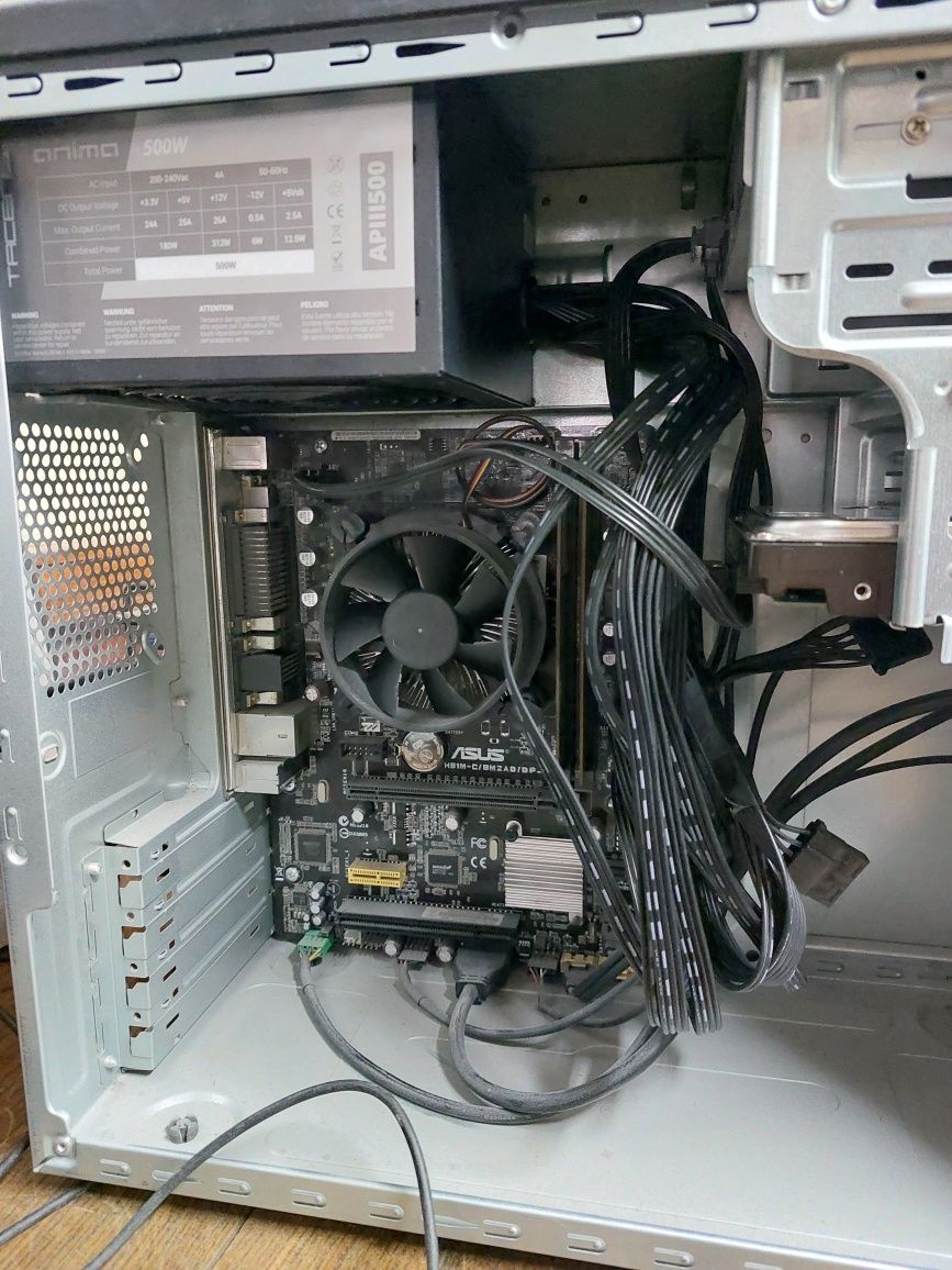 Computador torre OEM W10