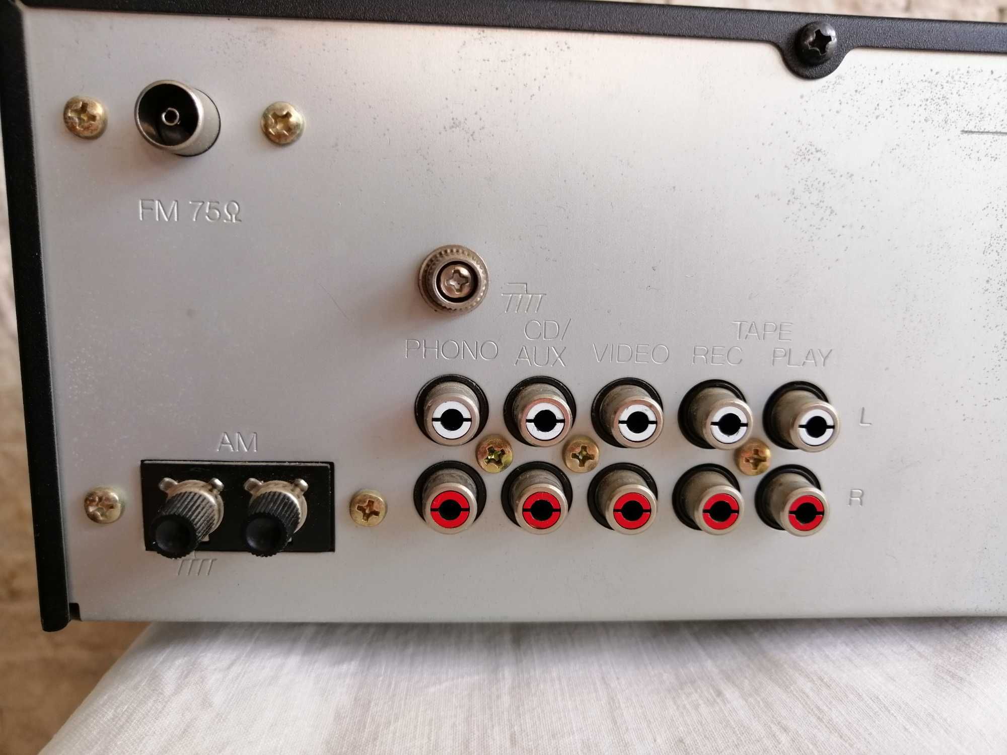 Amplituner Kenwood KR-A46,stan bdb. Sprawny.