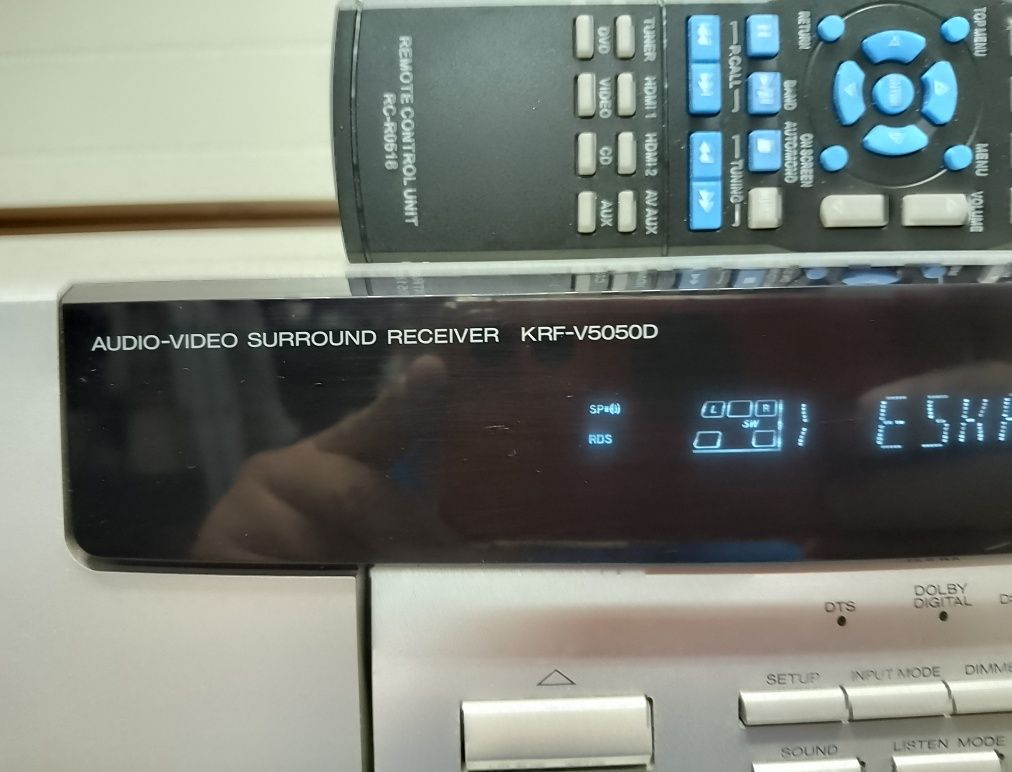 Amplituner 5.1 KENWOOD.  110 WAT