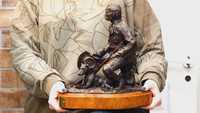 Figura brąz rzeźba sygnowana z brązu 8kg myśliwy prezent