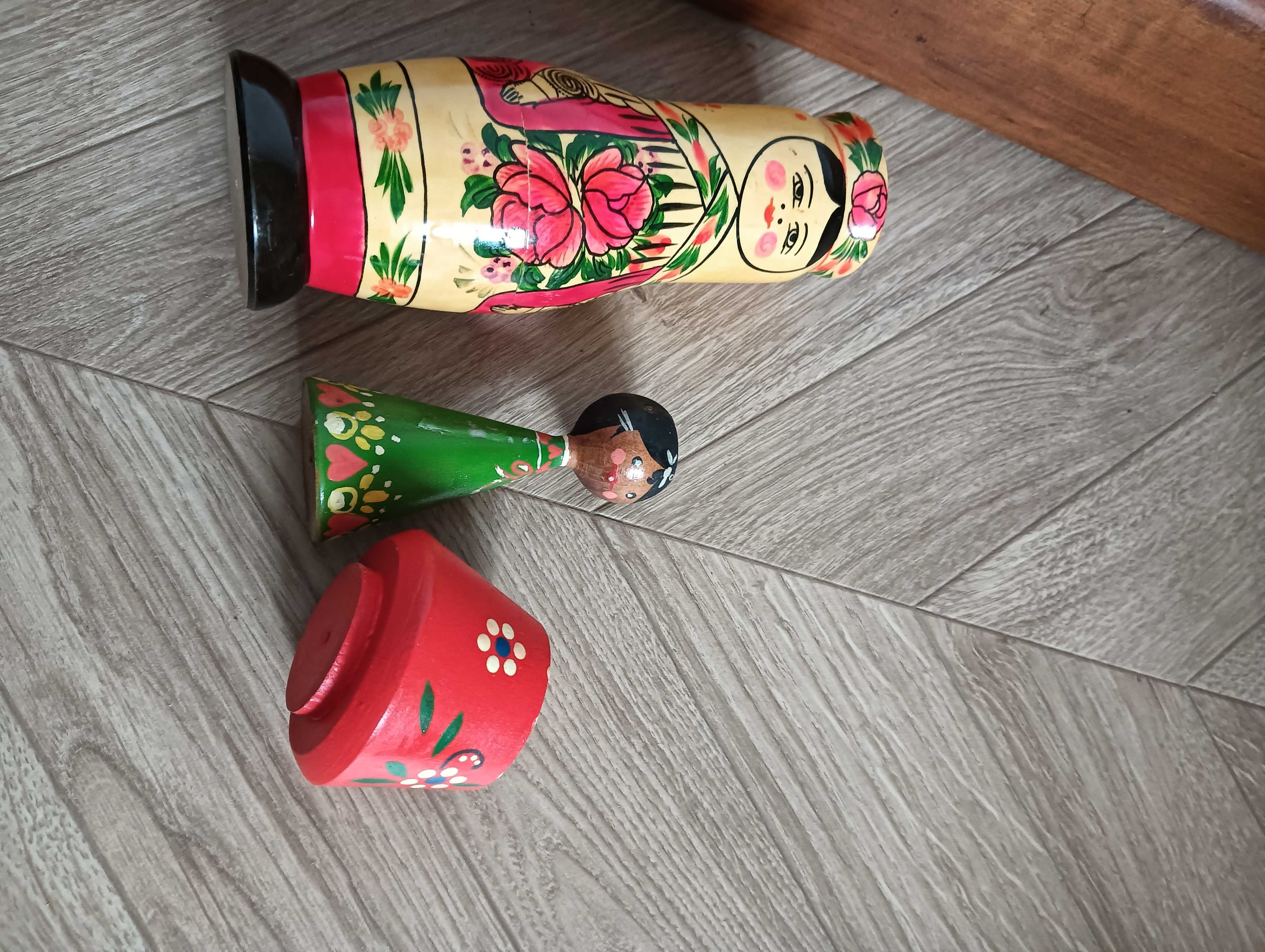 Drewniane figurki świecznik kieliszek na jajko matrioszka