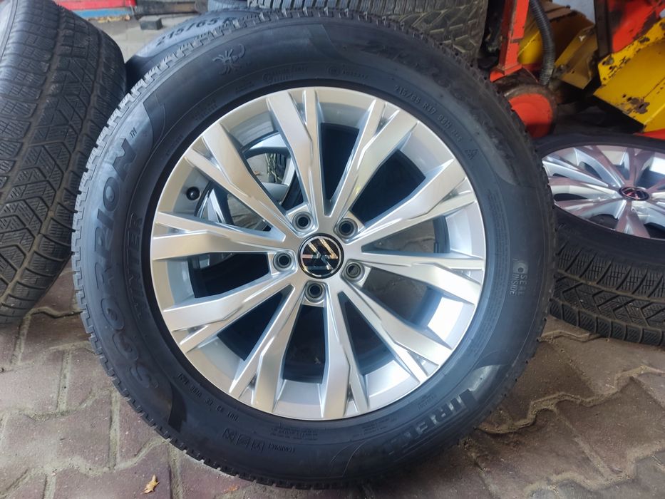 Koła zimowe 215/65r17 et40 VW Tiguan Touran