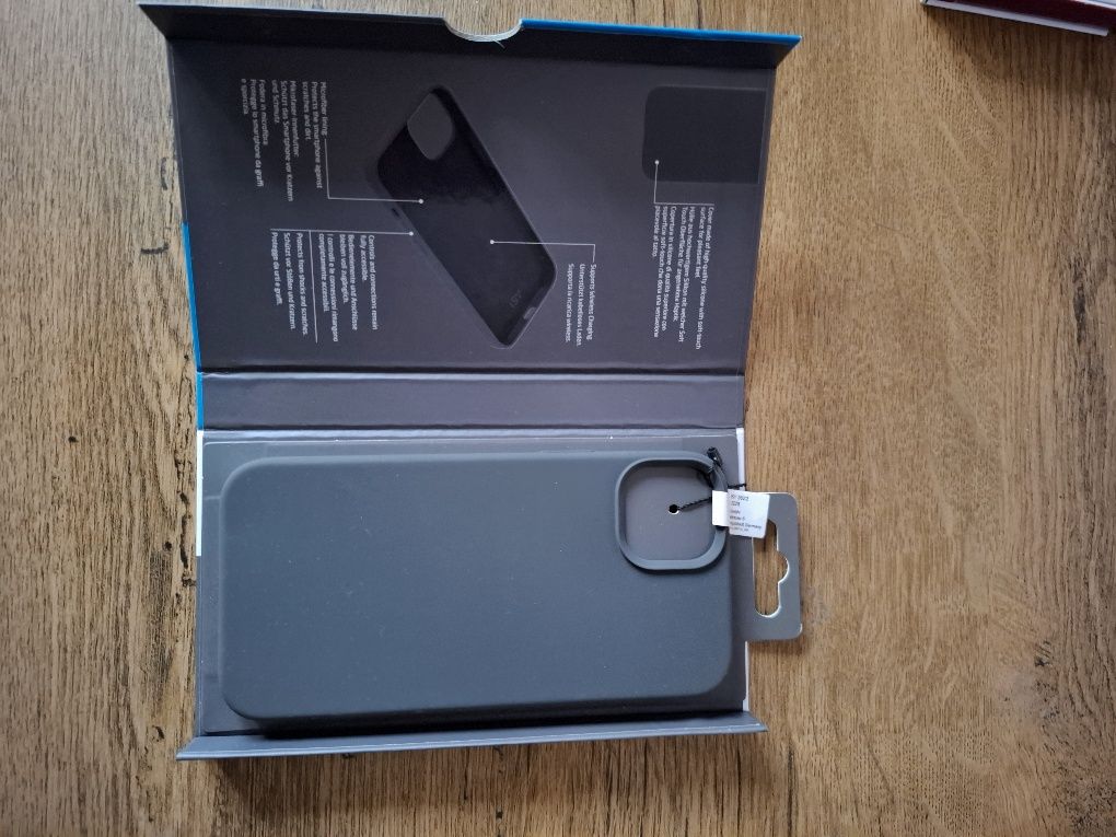 SILIKONOWE ETUI ISY dla APPLE iPhone 14 Plus (czarne )
