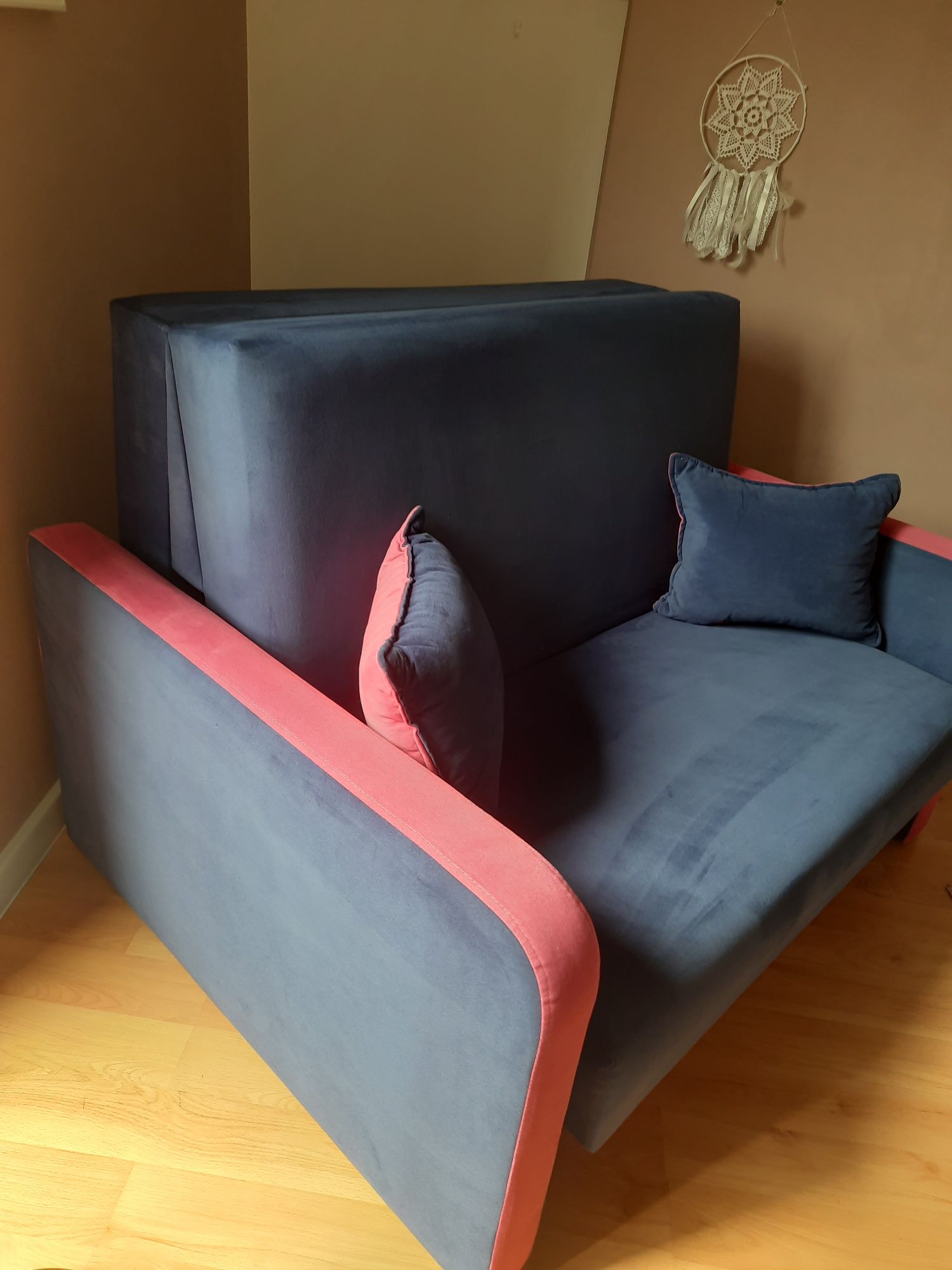 Sofa z funkcją spania granatowo- różowa