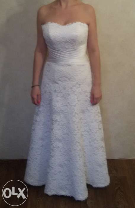 Весільна сукня біла