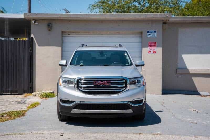 GMC Acadia SLT-1 2017