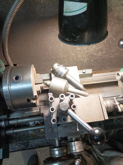 Продам  Токарний ТВ4 в робочому стані.