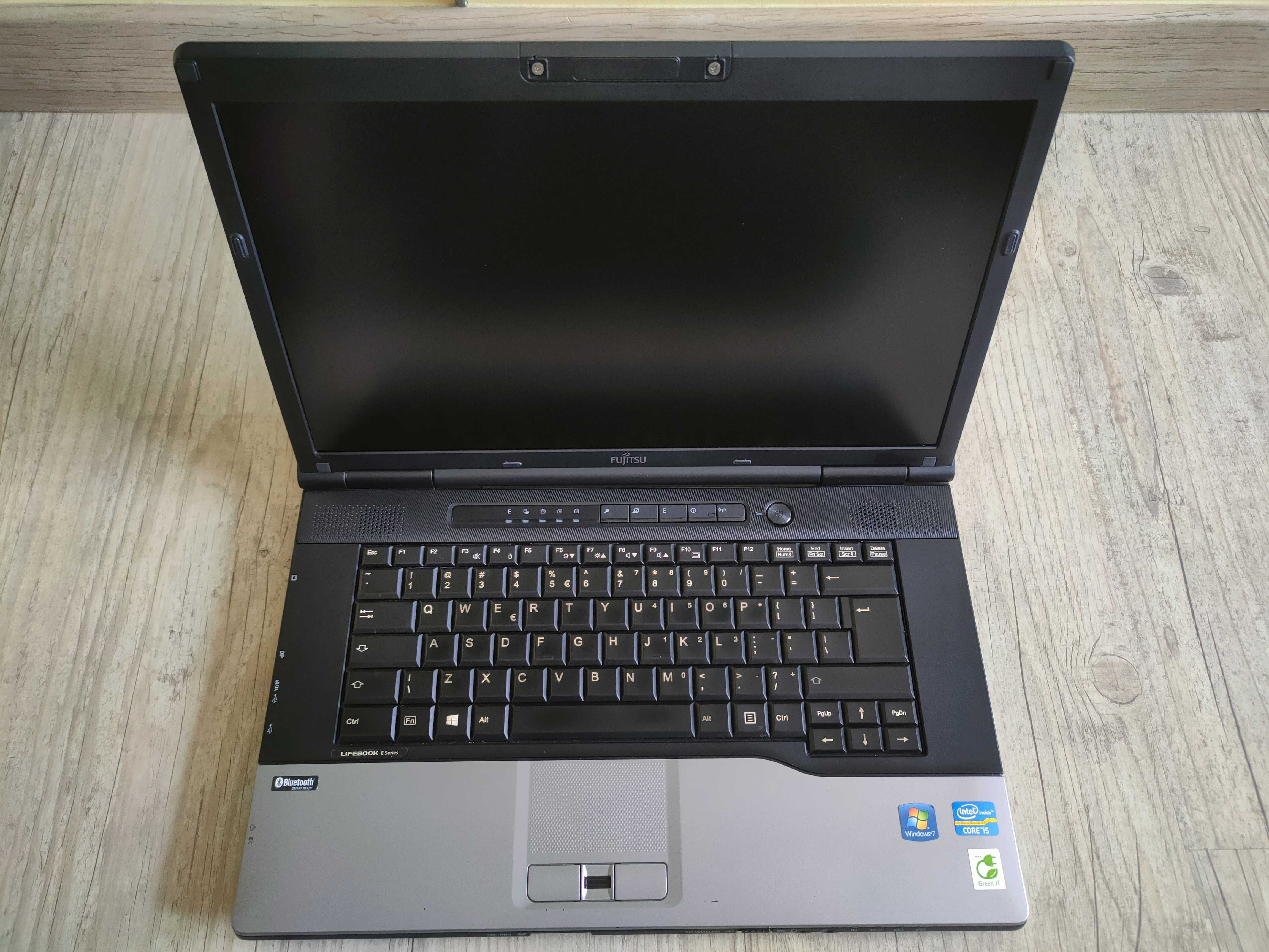 Laptop Fujitsu E752 15,6 cali 16 GB RAM 500 GB SDD + torba