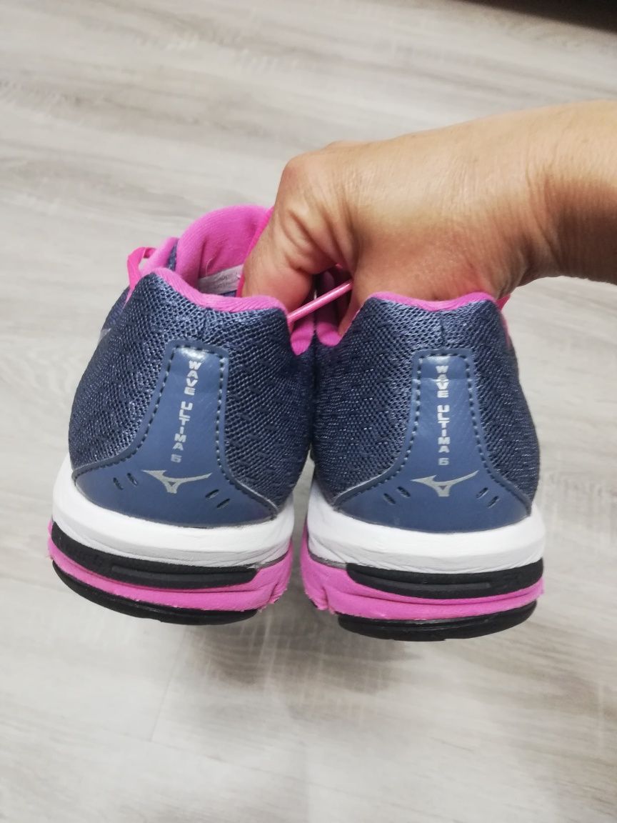 Buty damskie biegowe Mizuno Wave Ultima Grafitowe. R. 38.