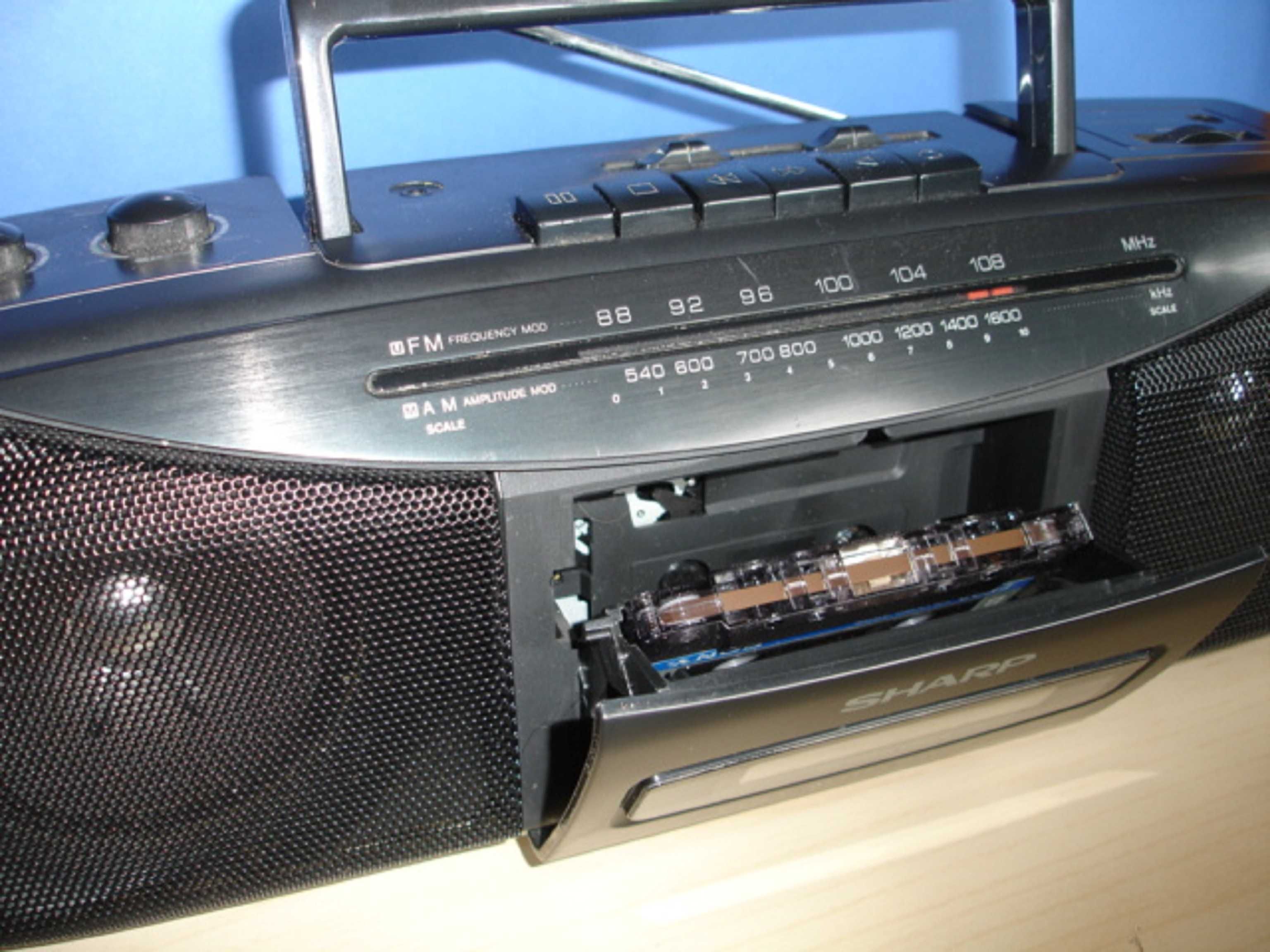 Radiomagnetofon SHARP QT-270H