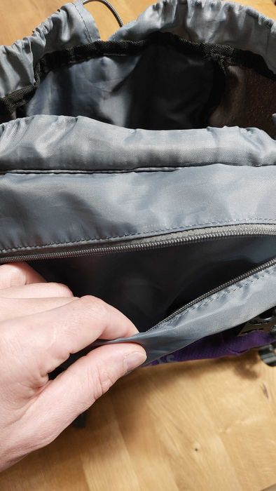 Plecak w góry z siatką plecy