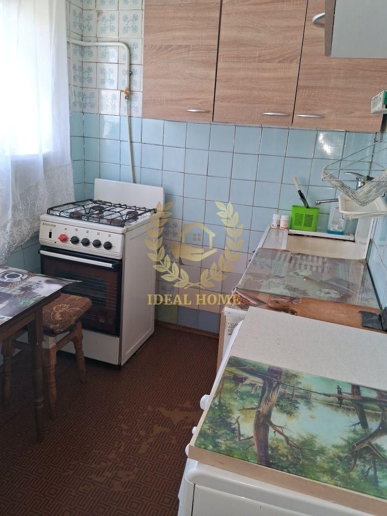 Продам двокімнатну квартиру в Дніпровському районі Києва.
