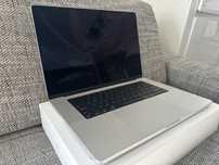 MacBook Pro M3Max / 64GB / 2TB / Silver
