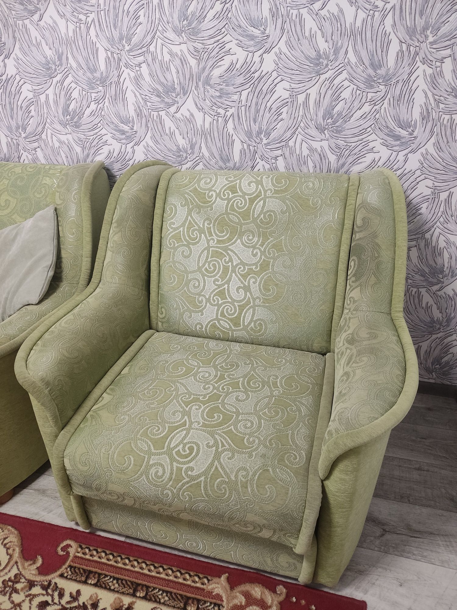 Продам диван и раскладное кресло