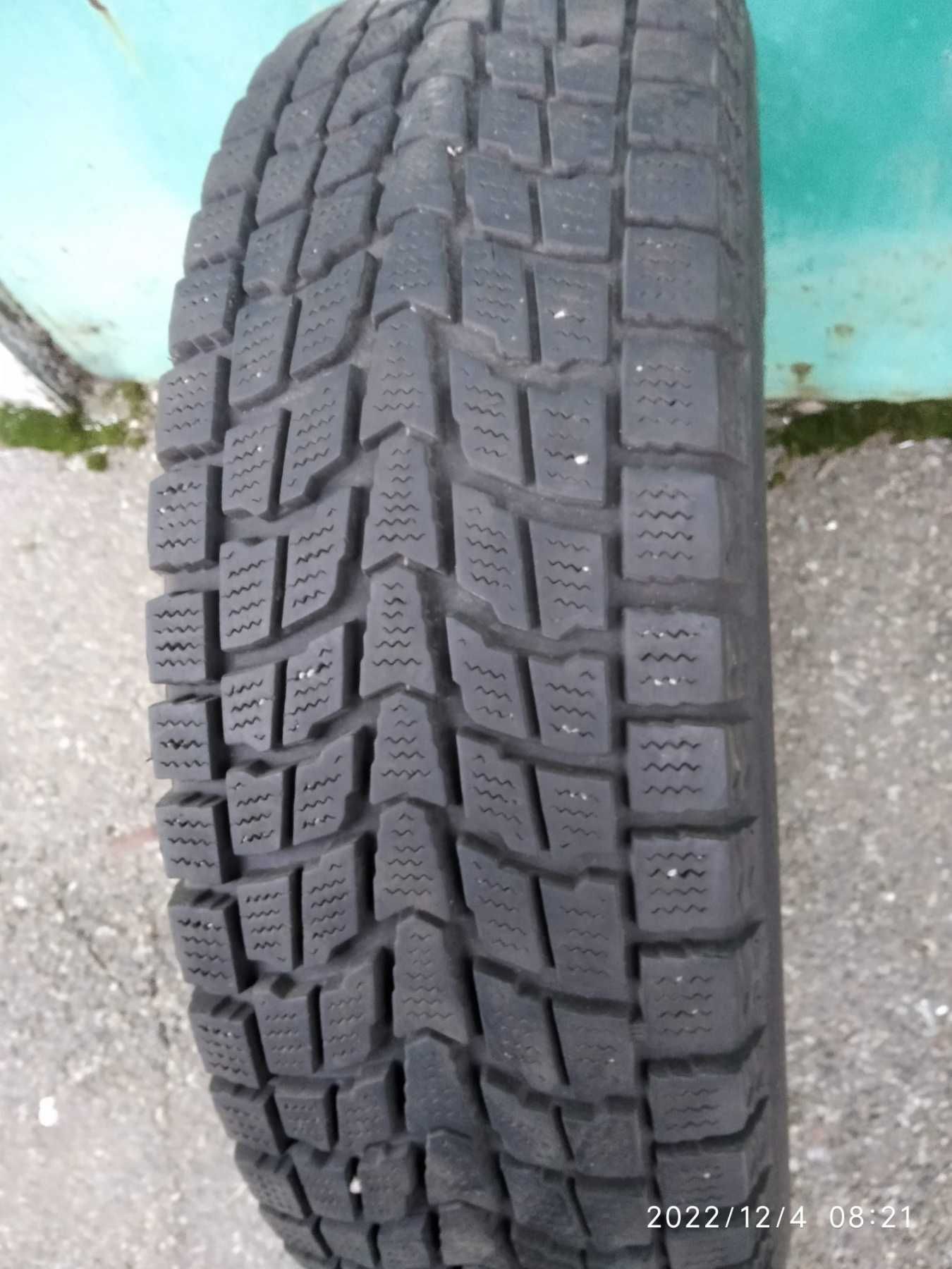 Шина Dunlop 225/65/R17  зима 4шт