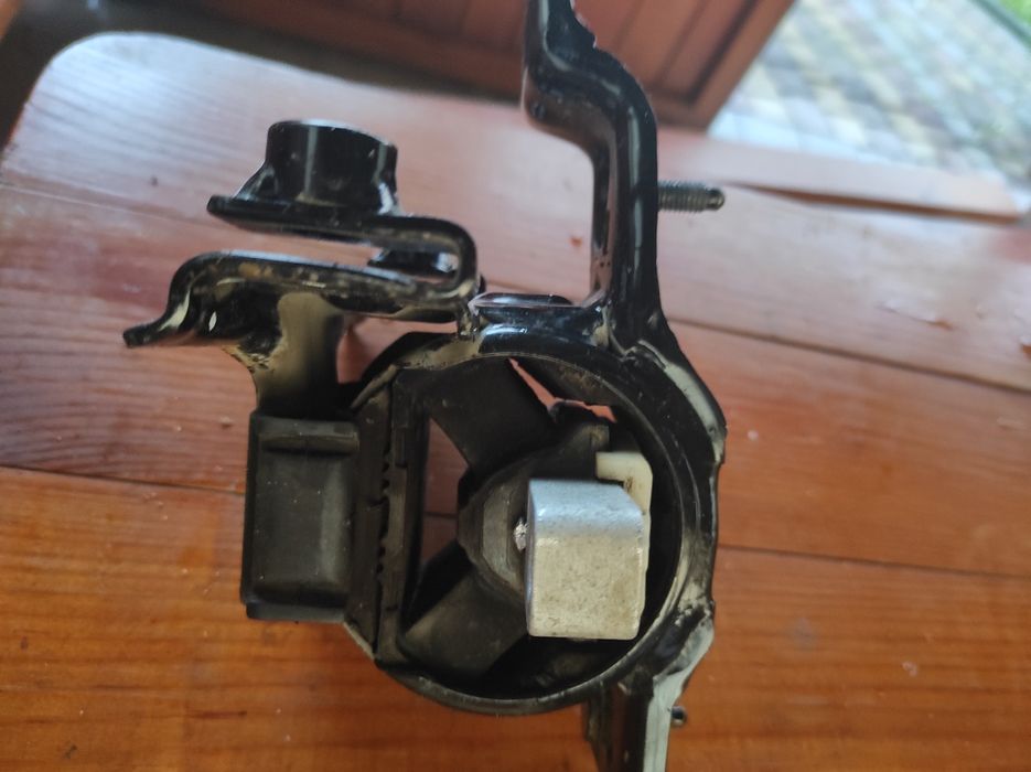 Подушка двигуна шкода, фольксваген, ауді