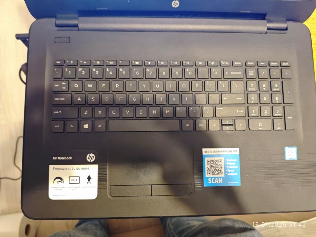 Laptop HP - 17X116DX I5-7200 SSD 256gb Bardzo dobry stan